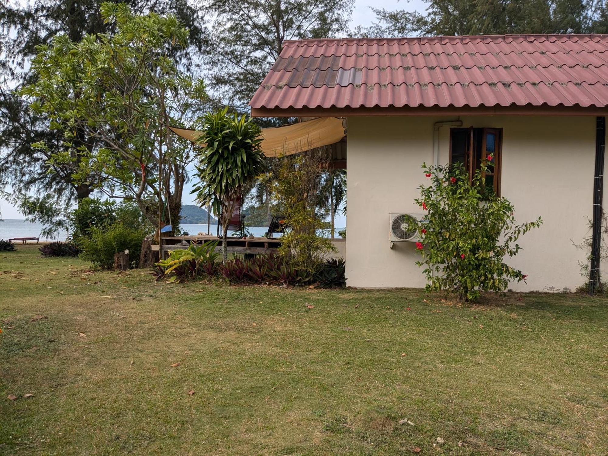 Tk Beach Resort Ко Мак Екстериор снимка